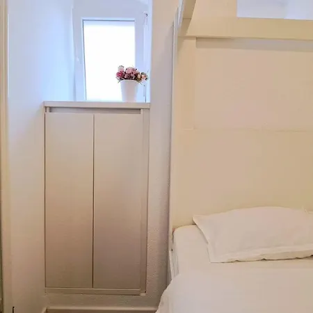 Apartment Center With Terrace And Free Parking