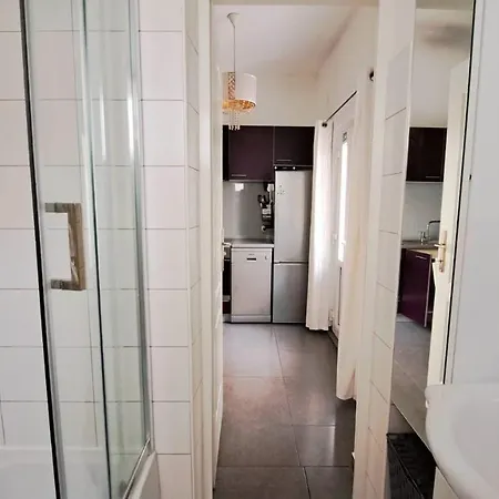 Apartment Center With Terrace And Free Parking